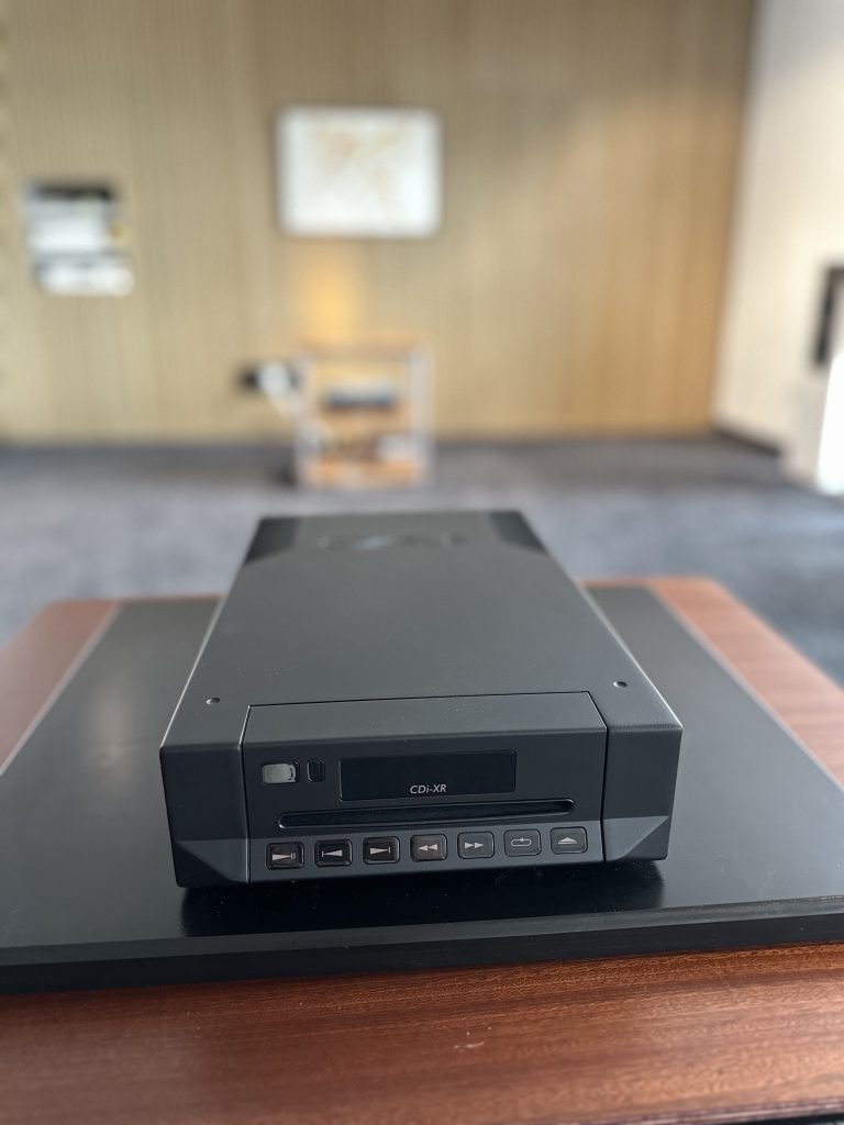 Frontansicht des Gerätes