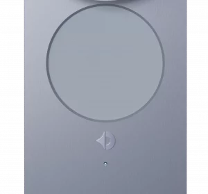 Detailaufnahme des, mit Stoffabdeckung bespannten, OBM10 Basstreibers einer weißen Avantgarde Acoustic Opus 1 in weiß.