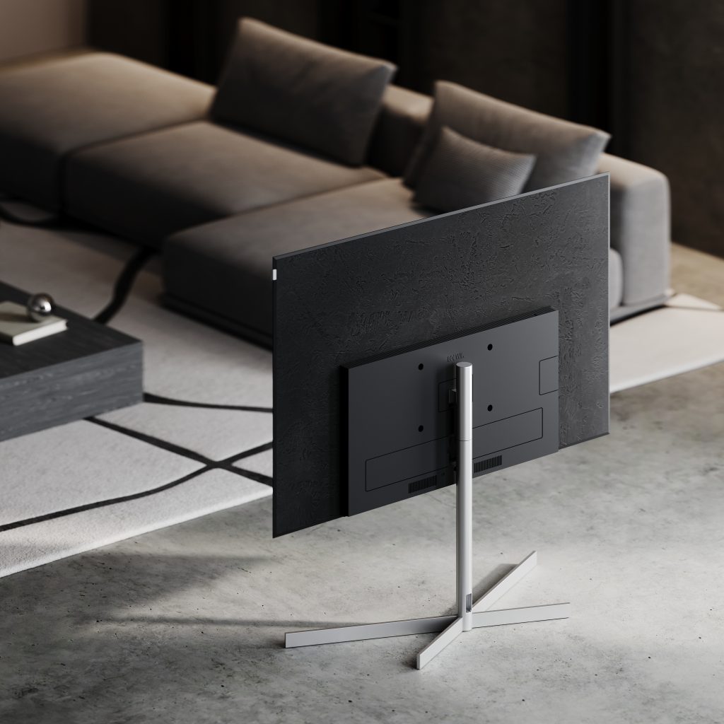 Rückseite des LOEWE Stellar Black Lava in einem modernem Wohnzimmer
